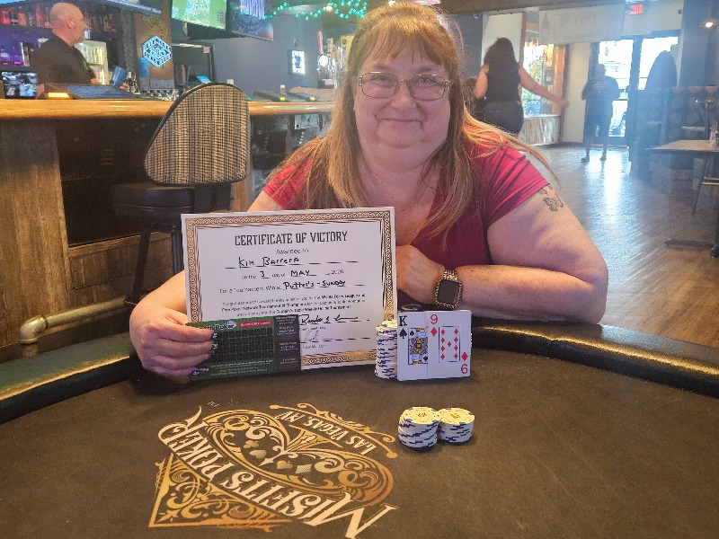 Kimberly Barrera Wins at Putter's Bar and Grill - Pecos